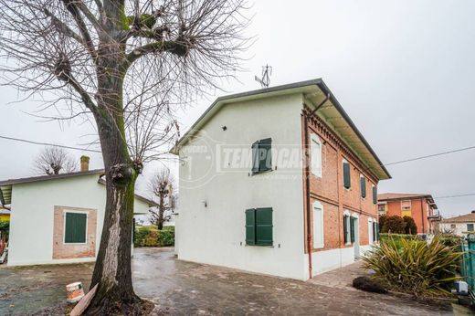 Villa a Minerbio, Bologna