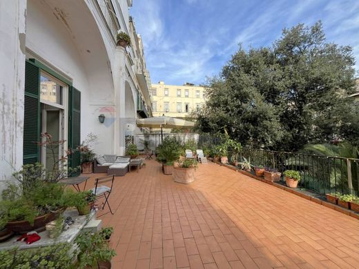 Appartement in Napels, Napoli
