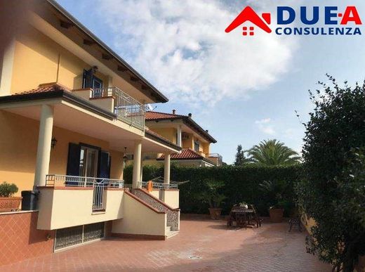 Villa en Marano di Napoli, Napoles