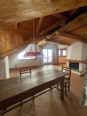 Piso / Apartamento en Cesana Torinese, Turín