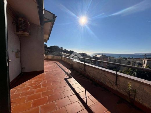 Вилла, Albisola Superiore, Provincia di Savona