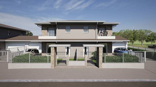 Villa a Gussago, Brescia