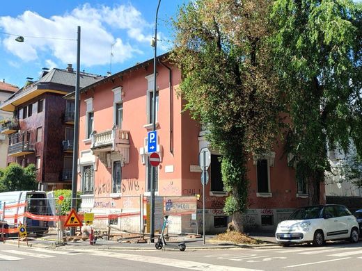 Villa in Milan, Lombardy