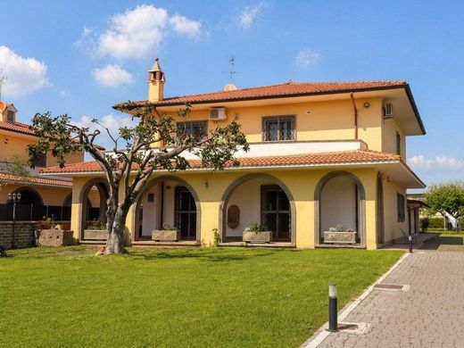 Villa in Rome, Latium