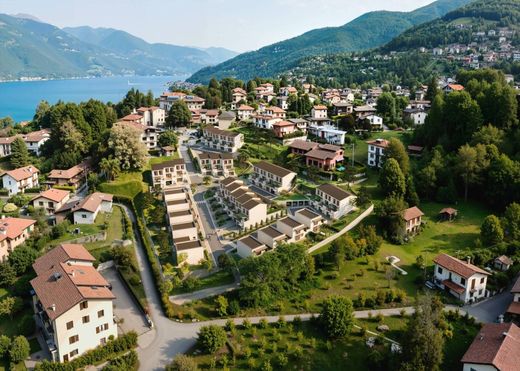 Villa in Luino, Provincia di Varese