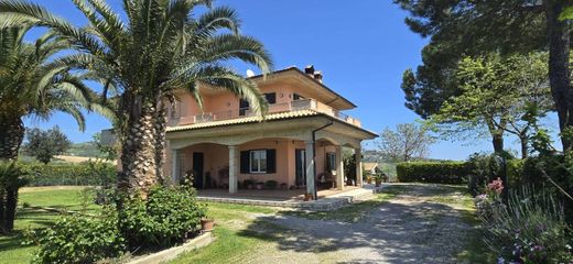 Villa in Città Sant'Angelo, Provincia di Pescara