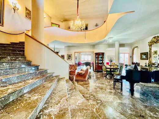 Villa in Marino, Rome