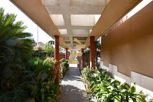 Villa in Cagliari, Provincia di Cagliari