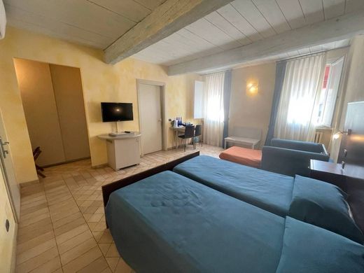 Элитный дом, Феррара, Provincia di Ferrara