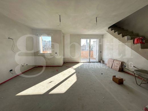 Penthouse Reggio nell'Emilia, Reggio Emilia ilçesinde