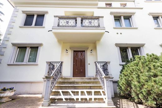 Apartment in Cinisello Balsamo, Milan