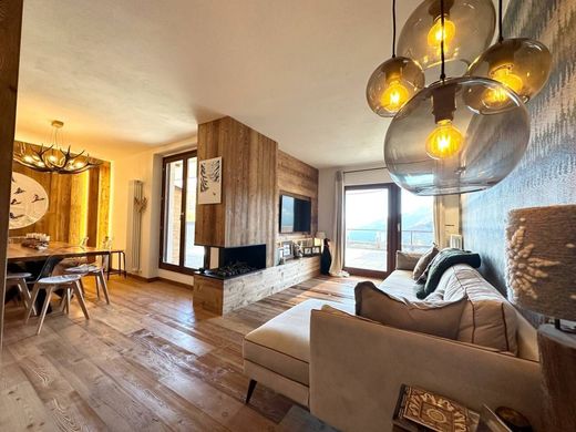 Apartment / Etagenwohnung in Sestriere, Turin