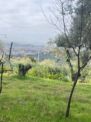 Terraced house in Florence, Tuscany