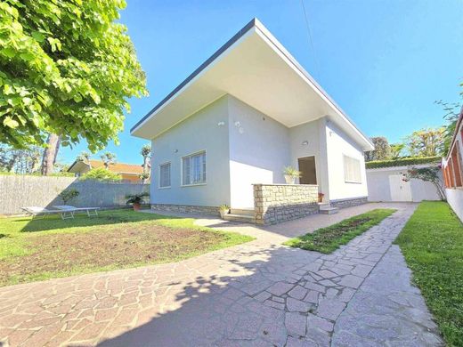 Casa di lusso a Forte dei Marmi, Lucca