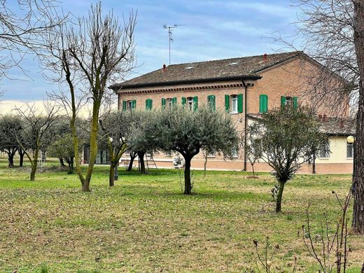 Villa Ravenna, Ravenna ilçesinde