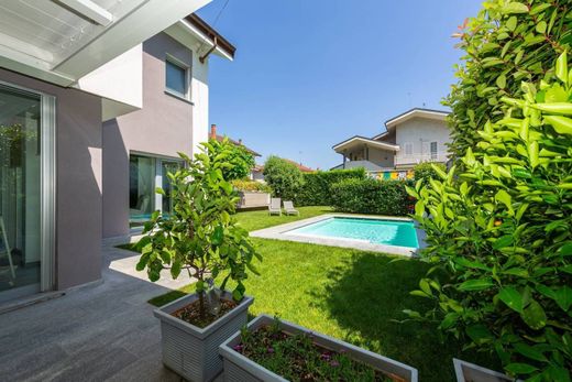 Villa in Rivoli, Turin