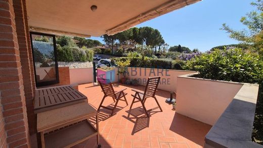 Villetta a Schiera a Livorno, Toscana