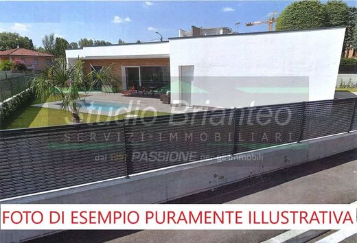 Willa w Verano Brianza, Provincia di Monza e della Brianza