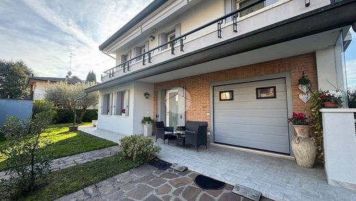 Villa a Casier, Treviso