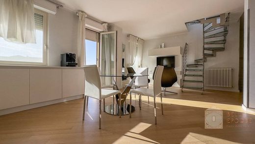 Penthouse à Viareggio, Lucques