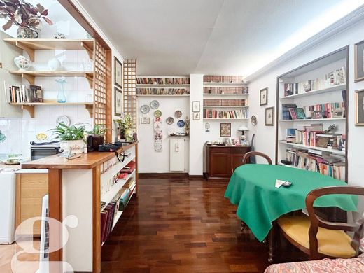 Apartment / Etagenwohnung in Rom, Latium