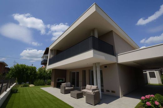 Villa - Pescantina, Provincia di Verona