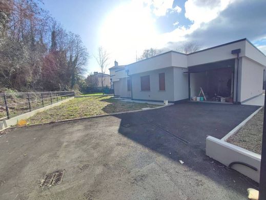 Villa in Pianoro, Bologna