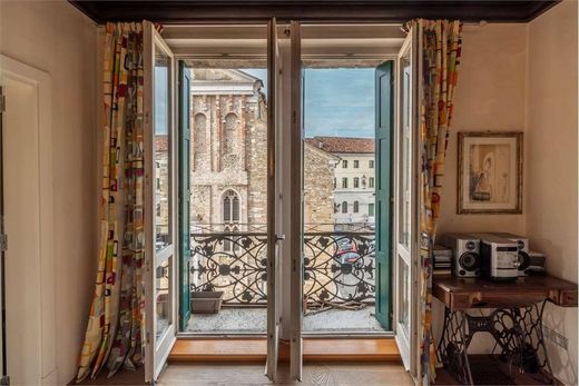 ﺷﻘﺔ ﻓﻲ Belluno, Provincia di Belluno