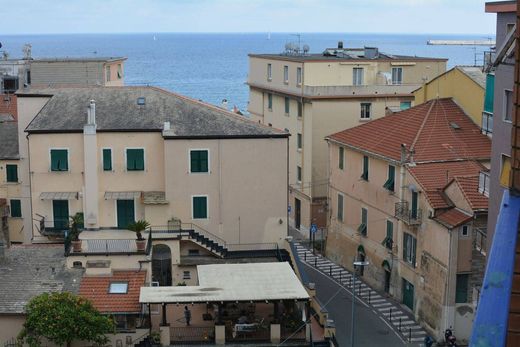 Daire Albisola Marina, Savona ilçesinde