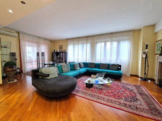 Piso / Apartamento en Arese, Milán