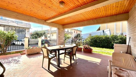 Villa in Pistoia, Provincia di Pistoia
