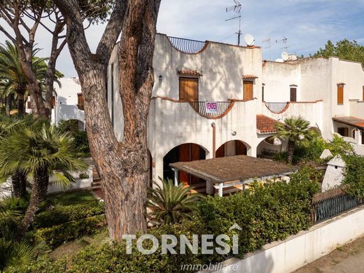 Terracina, Provincia di Latinaのヴィラ