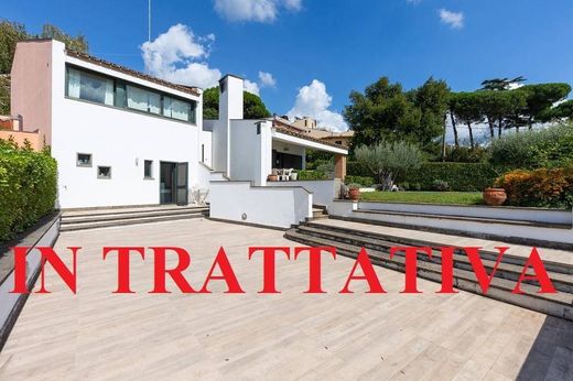Villa in Albano Laziale, Rome