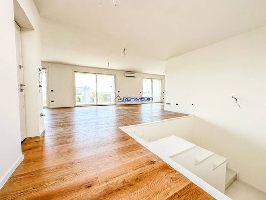 Penthouse Selvazzano Dentro, Padova ilçesinde