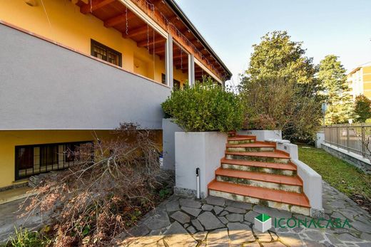 Villa in Locate di Triulzi, Città metropolitana di Milano