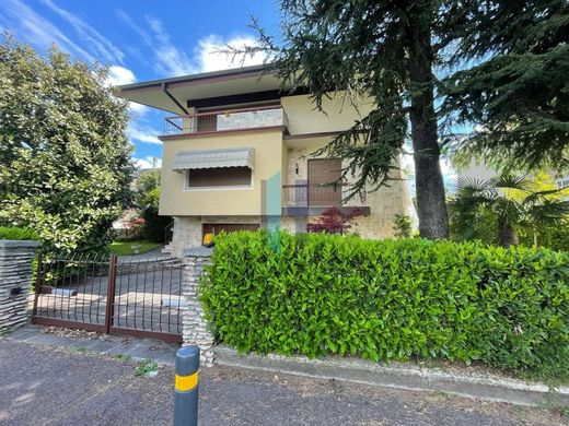 Villa in Brescia, Provincia di Brescia
