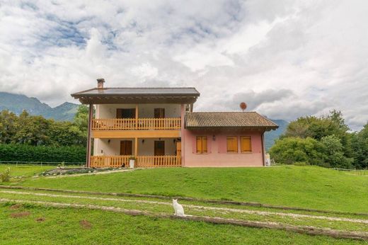 Villa en Feltre, Provincia di Belluno