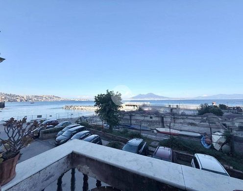 Daire Napoli, Napoli ilçesinde