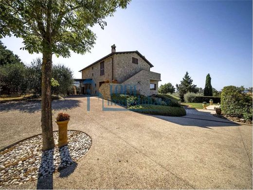 Villa in Montecastrilli, Provincia di Terni
