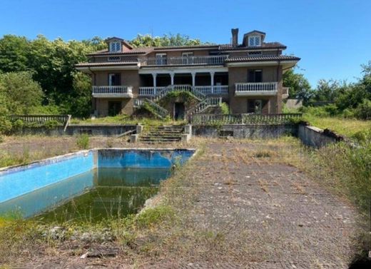 Villa en Aiello del Sabato, Provincia di Avellino