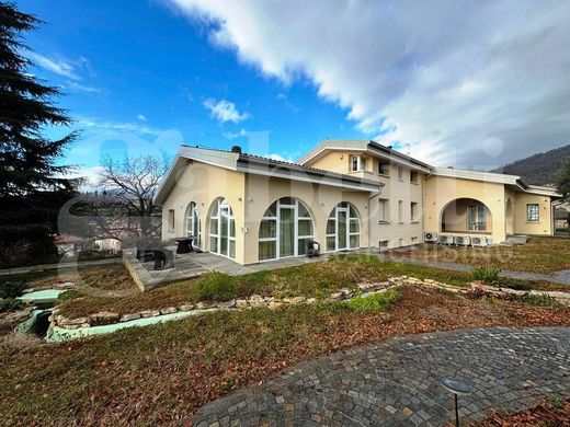 Villa a Rezzato, Brescia