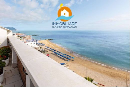 펜트하우스 / Porto Recanati, Provincia di Macerata