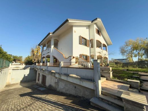 Βίλα σε Orbassano, Torino