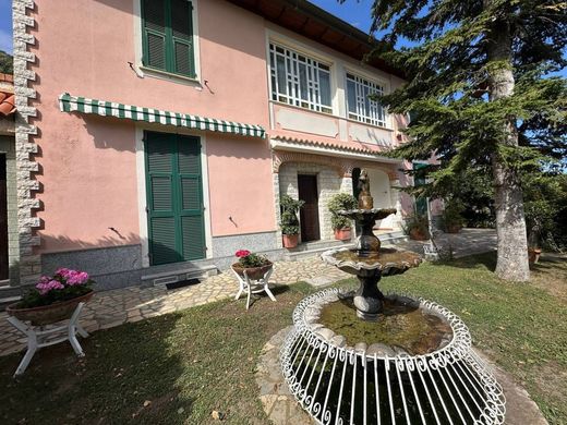 Villa in Alassio, Provincia di Savona