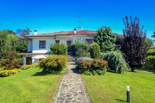 Villa en Palazzolo sull'Oglio, Provincia di Brescia