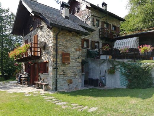 Casa di lusso a Varzo, Verbano-Cusio-Ossola
