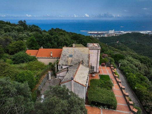 Casa adosada en Savona, Provincia di Savona