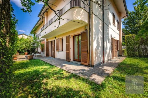 Appartement in Monza, Provincia di Monza e della Brianza