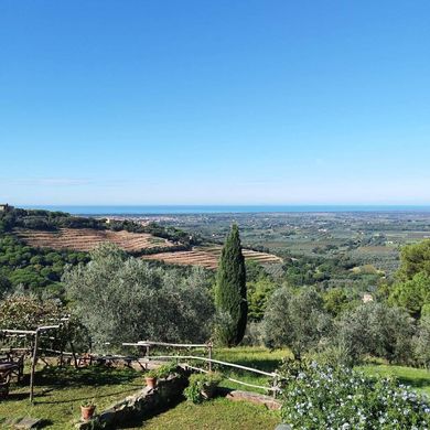 Luxe woning in Castagneto Carducci, Provincia di Livorno