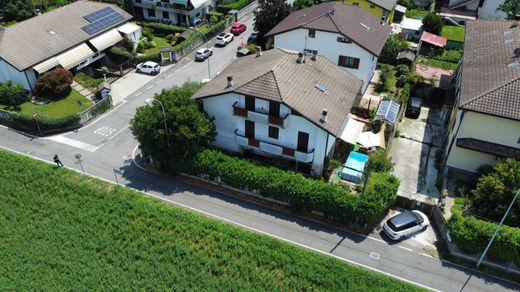 Villa in Cernusco sul Naviglio, Milan